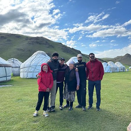 Bagysh Yurt Camp Azamat At Song Kol Lake מראה חיצוני תמונה