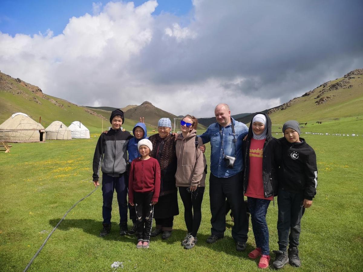 Bagysh Yurt Camp Azamat At Song Kol Lake מראה חיצוני תמונה