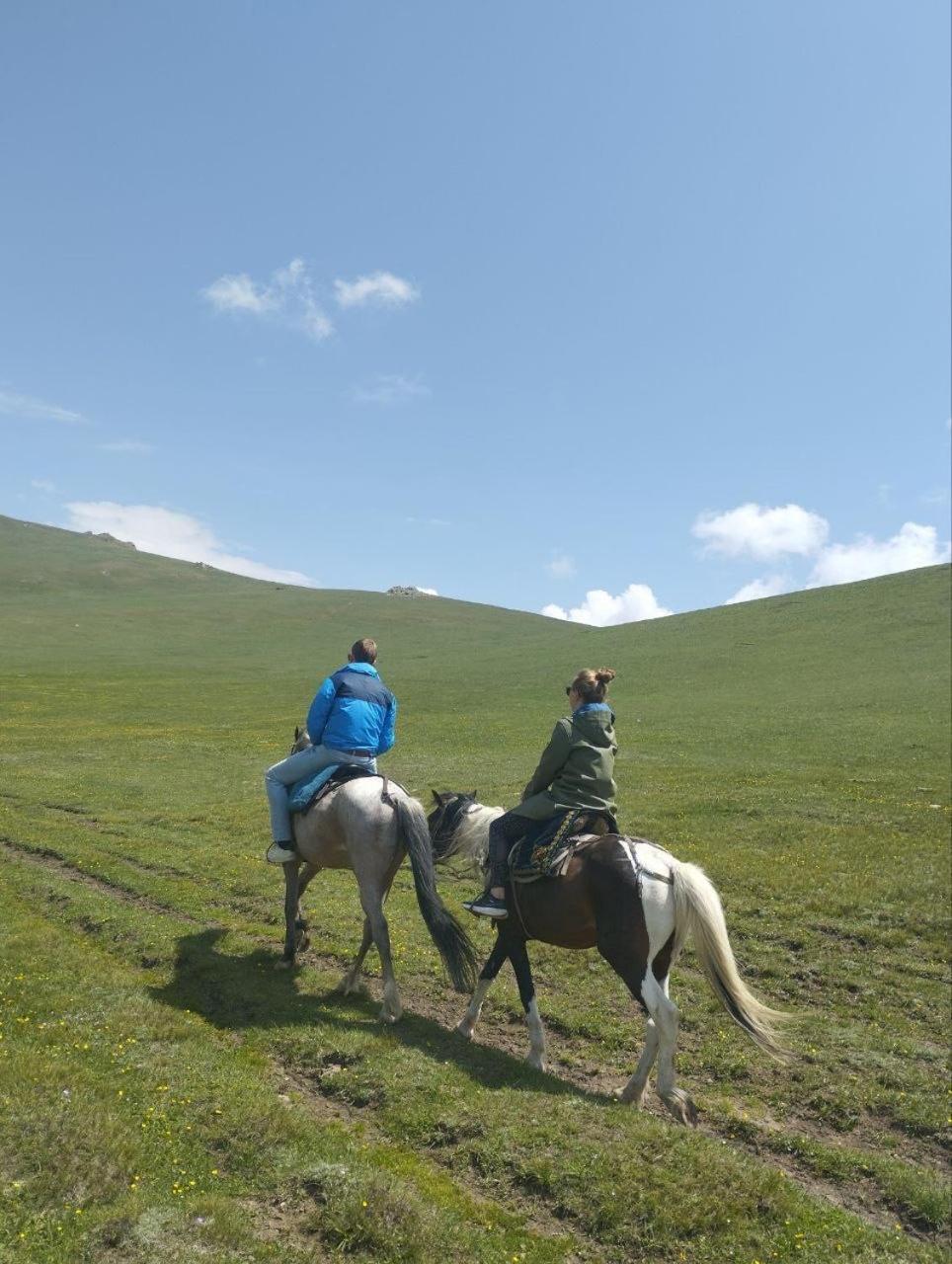 Bagysh Yurt Camp Azamat At Song Kol Lake מראה חיצוני תמונה