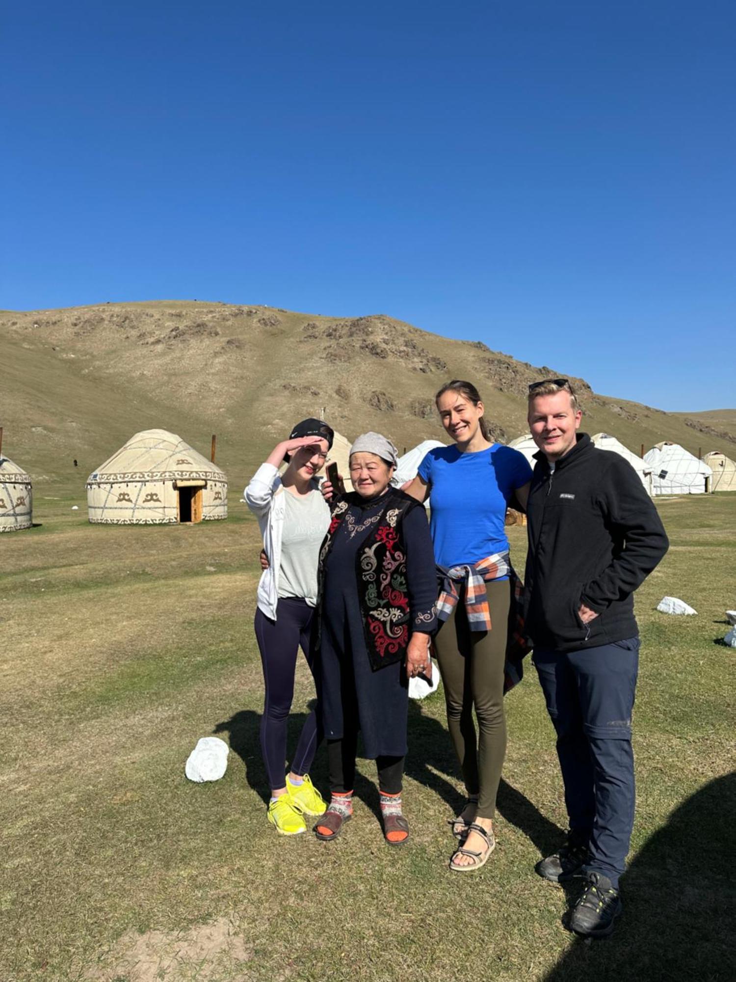 Bagysh Yurt Camp Azamat At Song Kol Lake מראה חיצוני תמונה